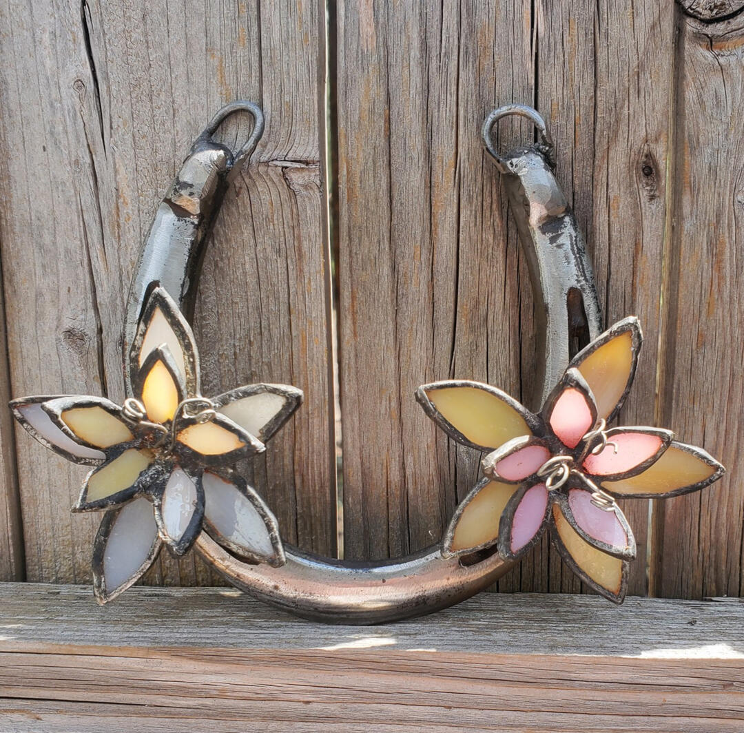Stained glass flowers & Horseshoe Stained glass flowers & Horseshoe